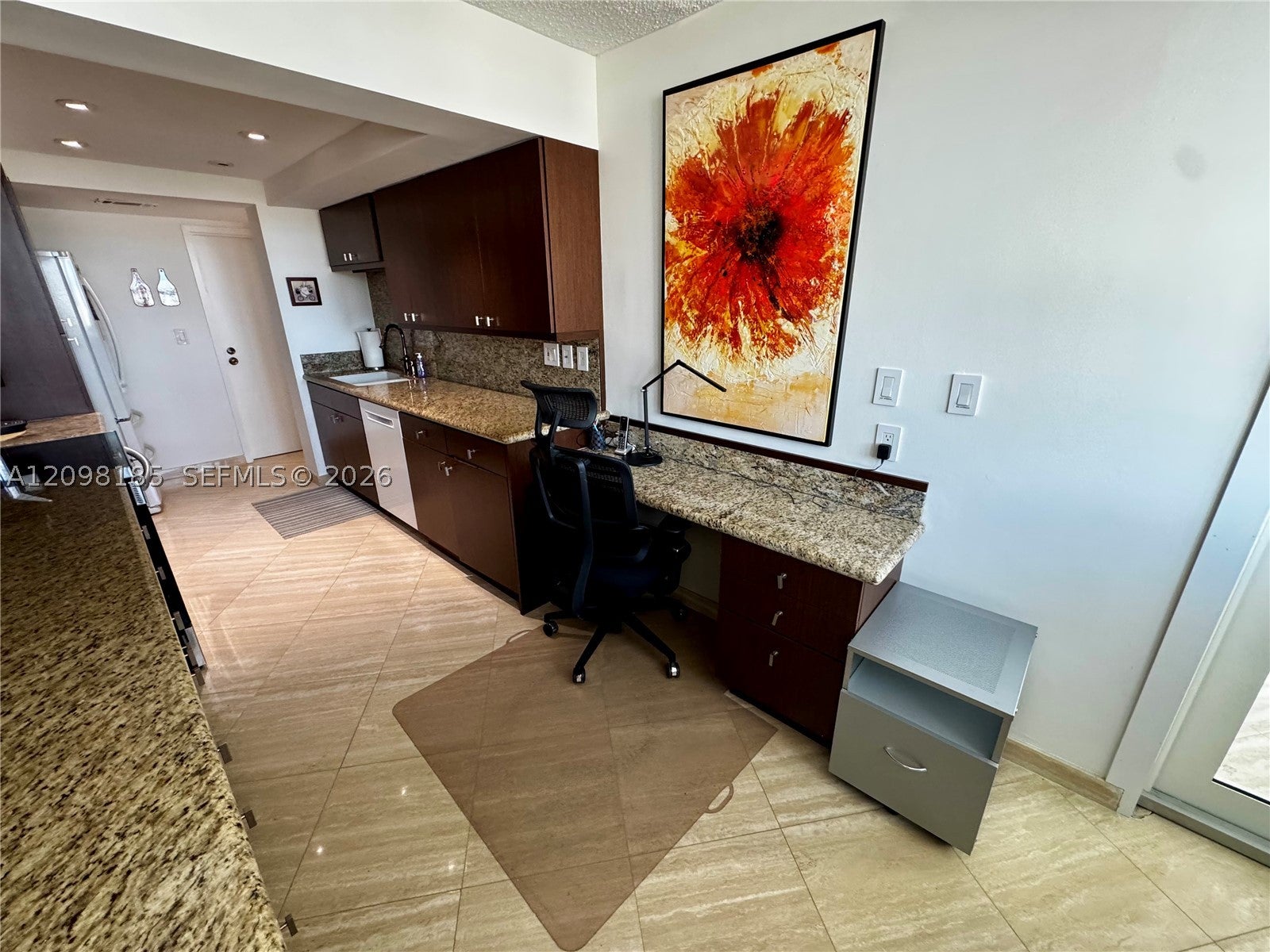 100 Golden Isles Dr 1405, Hallandale Beach, FL, 33009/$375,000 2 100 Golden Isles Dr 1405
