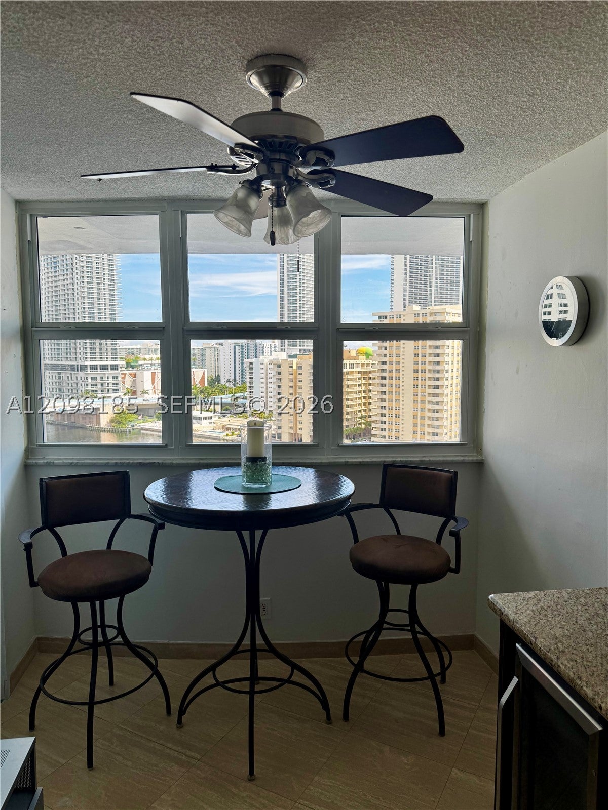 100 Golden Isles Dr 1405, Hallandale Beach, FL, 33009/$375,000 4 100 Golden Isles Dr 1405