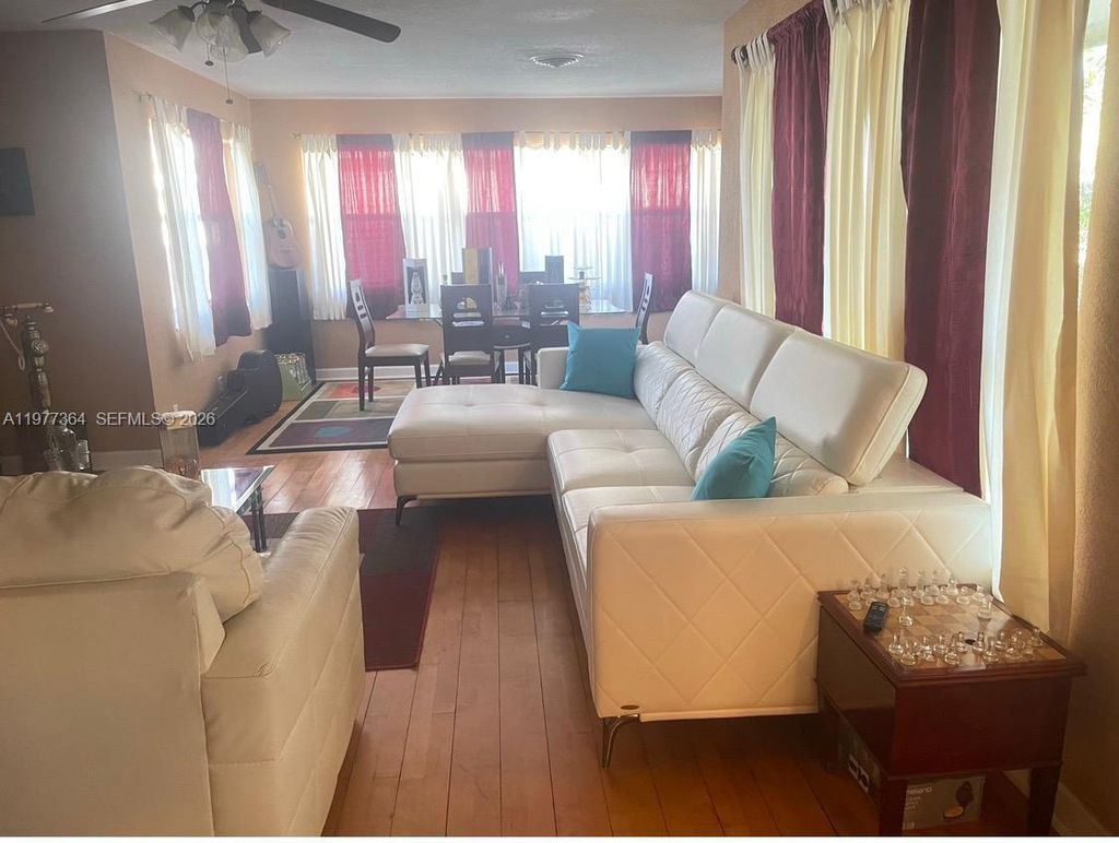 Photo of Oakland Park, FL 33309 (MLS # A11977364)