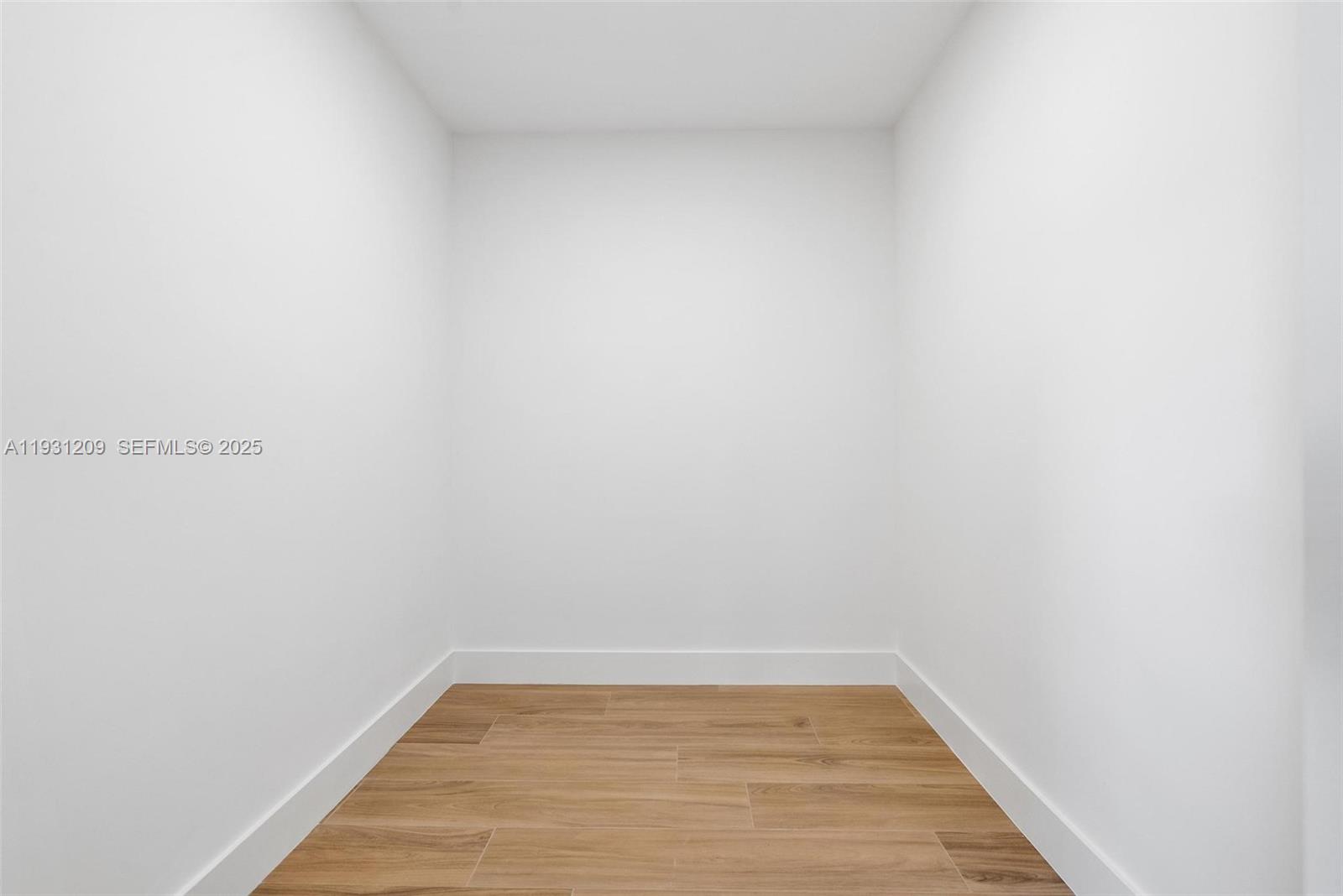 LINCOLN ATLANTIC PARK GAR - Residential Lease