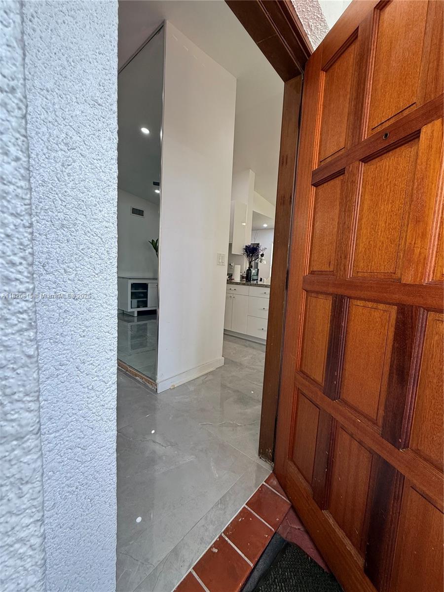7440 SW 153rd Ct 107-4, Miami, FL, 33193/$345,000 3 7440 SW 153rd Ct 107-4