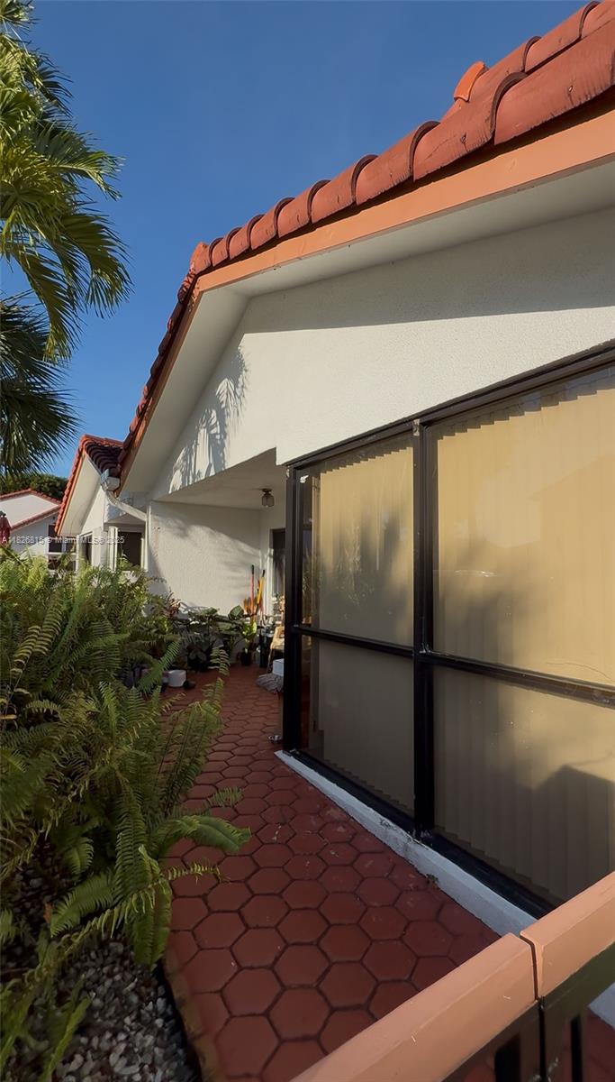7440 SW 153rd Ct 107-4, Miami, FL, 33193/$345,000 1 7440 SW 153rd Ct 107-4