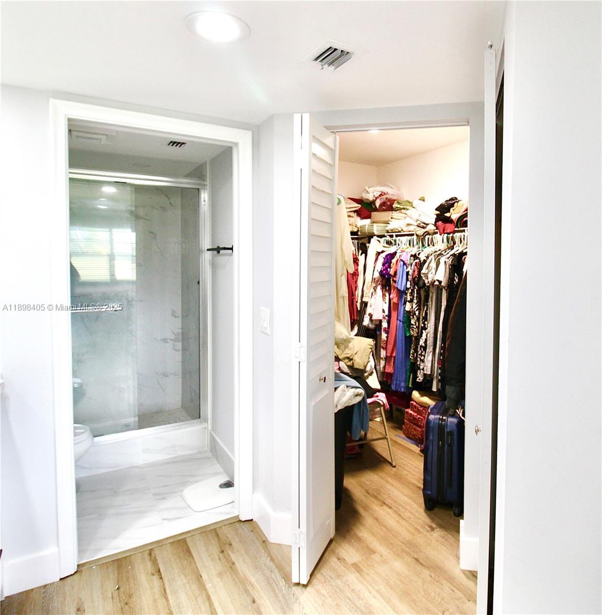 CAMBRIDGE AT CENTURY VILL - Residential