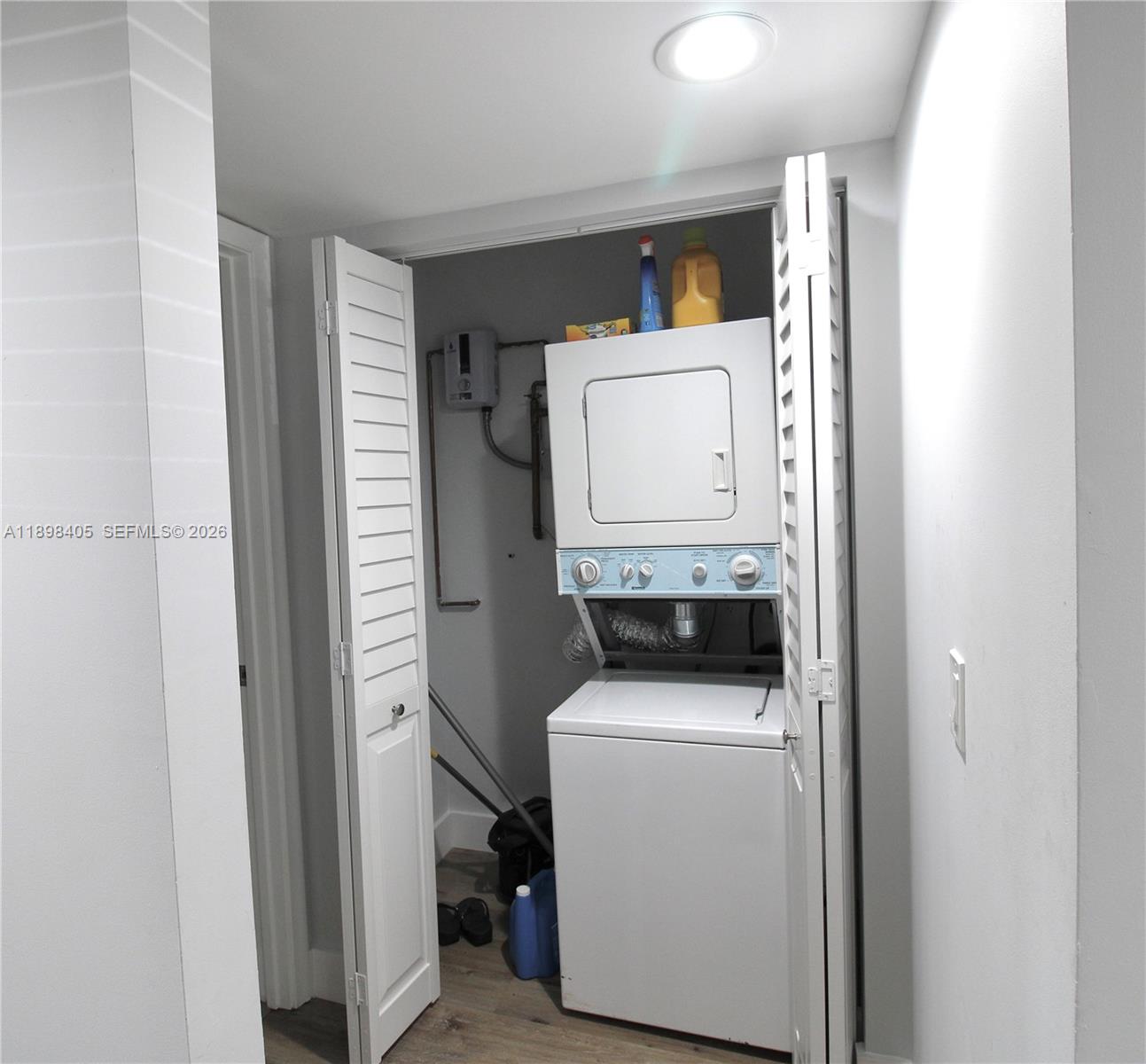 CAMBRIDGE AT CENTURY VILL - Residential