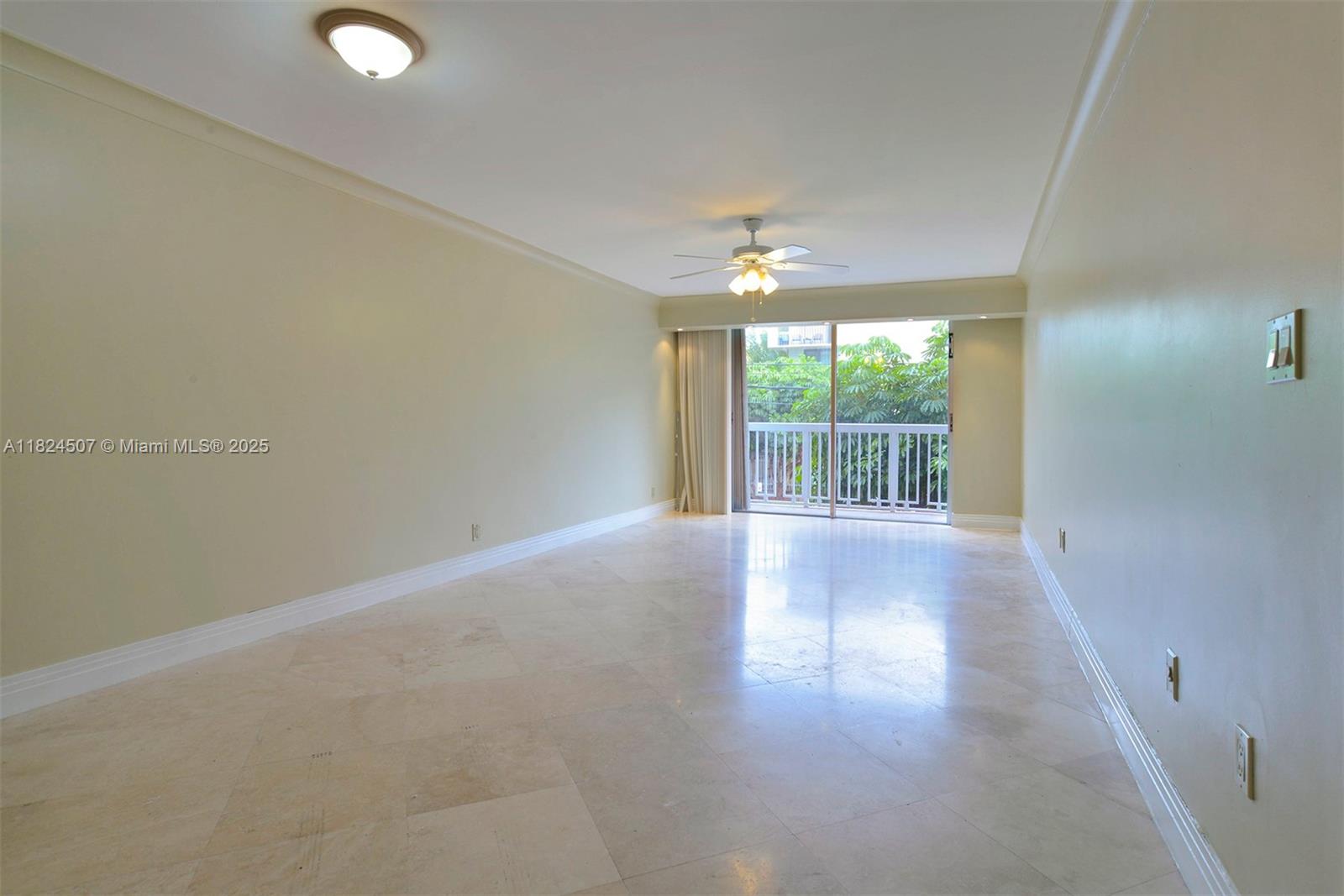1670 Bay Rd 2D, Miami Beach, FL, 33139/$320,000 2 1670 Bay Rd 2D