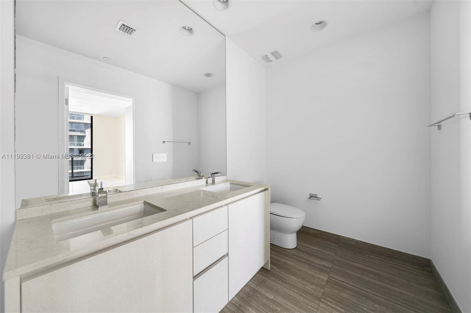 1010 BRICKELL CONDO - Residential Lease