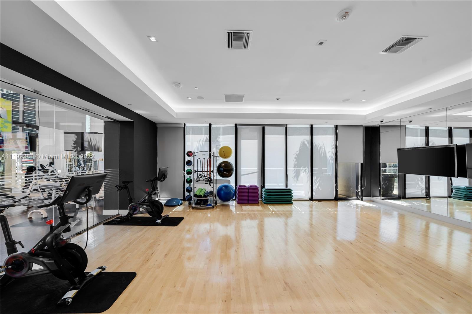 1010 BRICKELL CONDO - Residential Lease