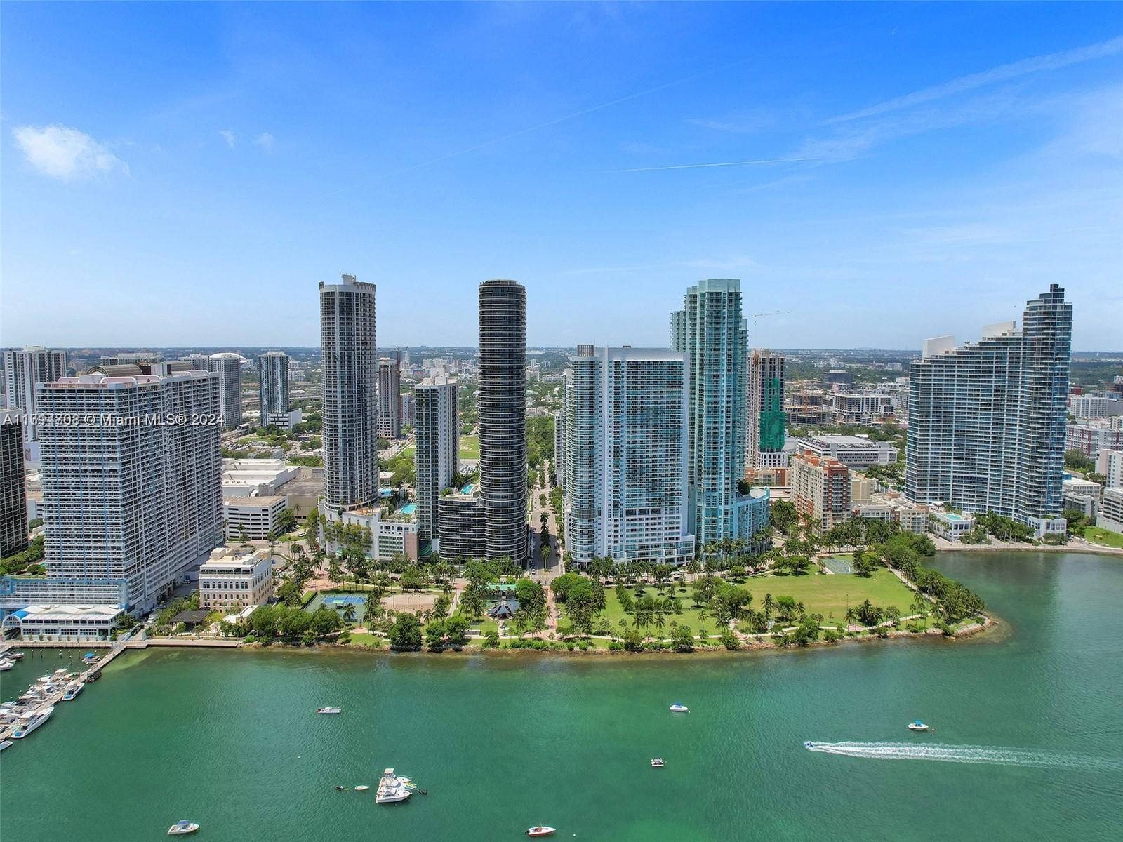 PARAMOUNT BAY CONDO - Residential