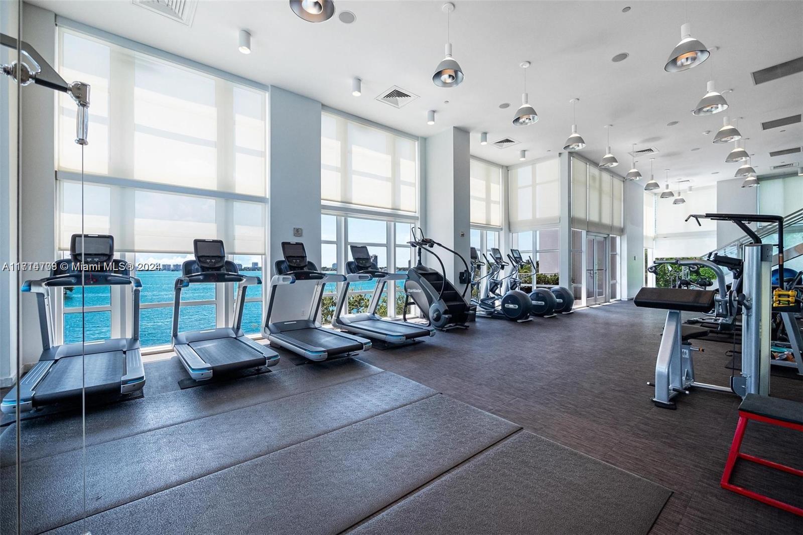 PARAMOUNT BAY CONDO - Residential