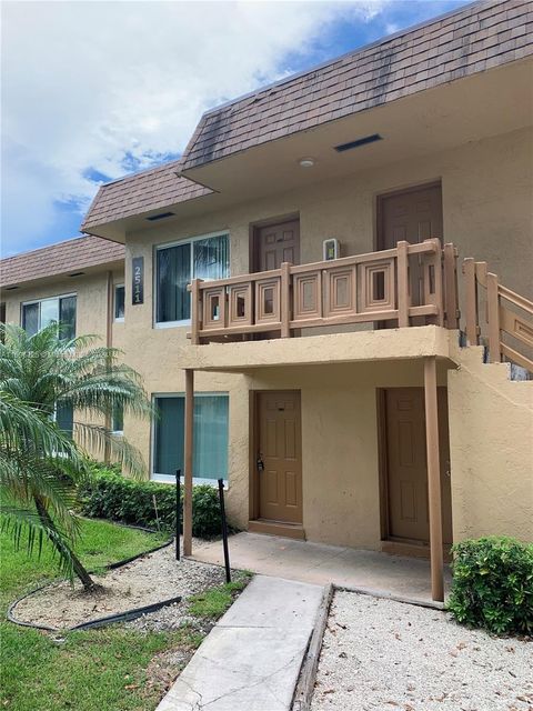 A home in Lauderdale Lakes