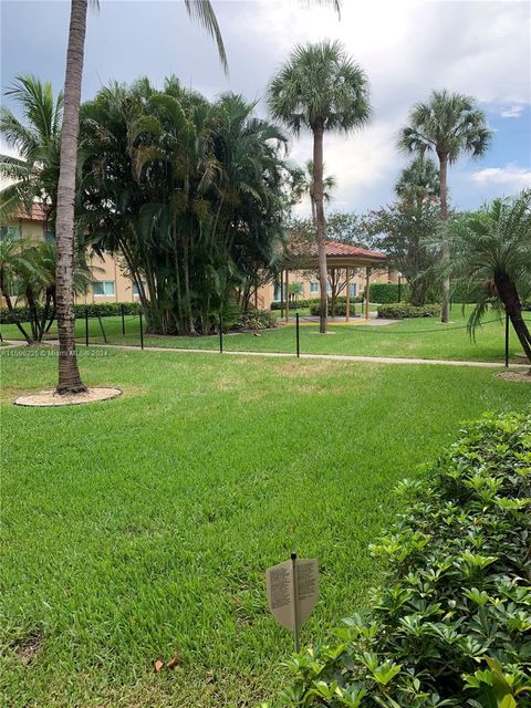 A home in Lauderdale Lakes