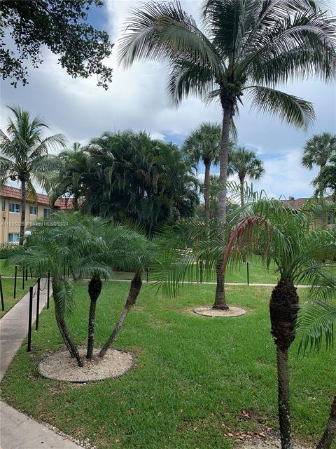 A home in Lauderdale Lakes