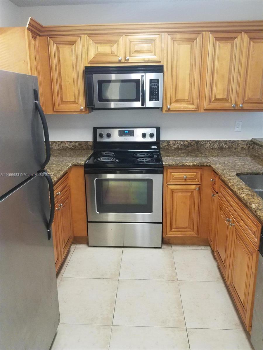 PALM BEACH PLACE CONDO - Residential Lease