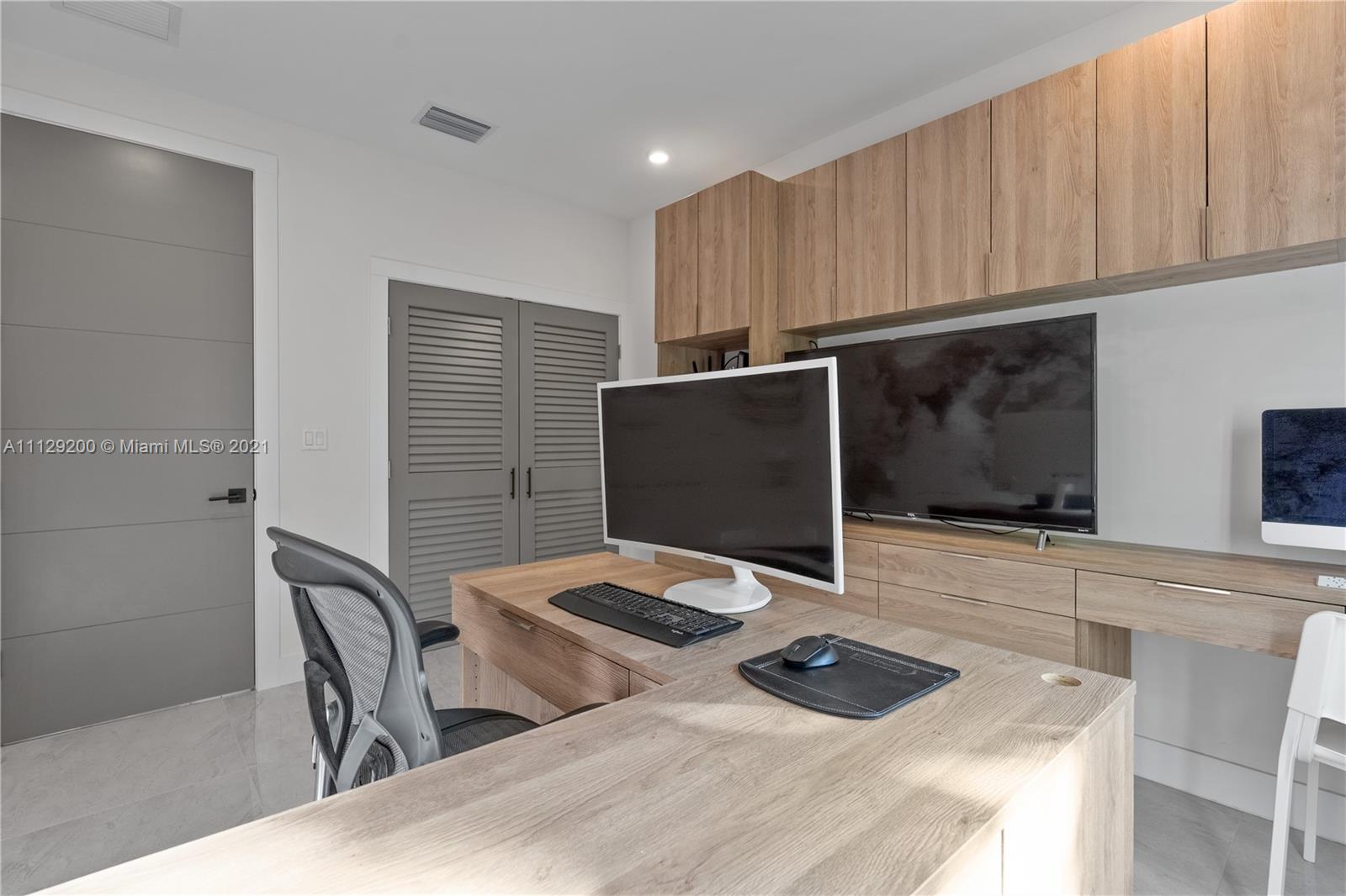 AVALON SUB - Residential Lease