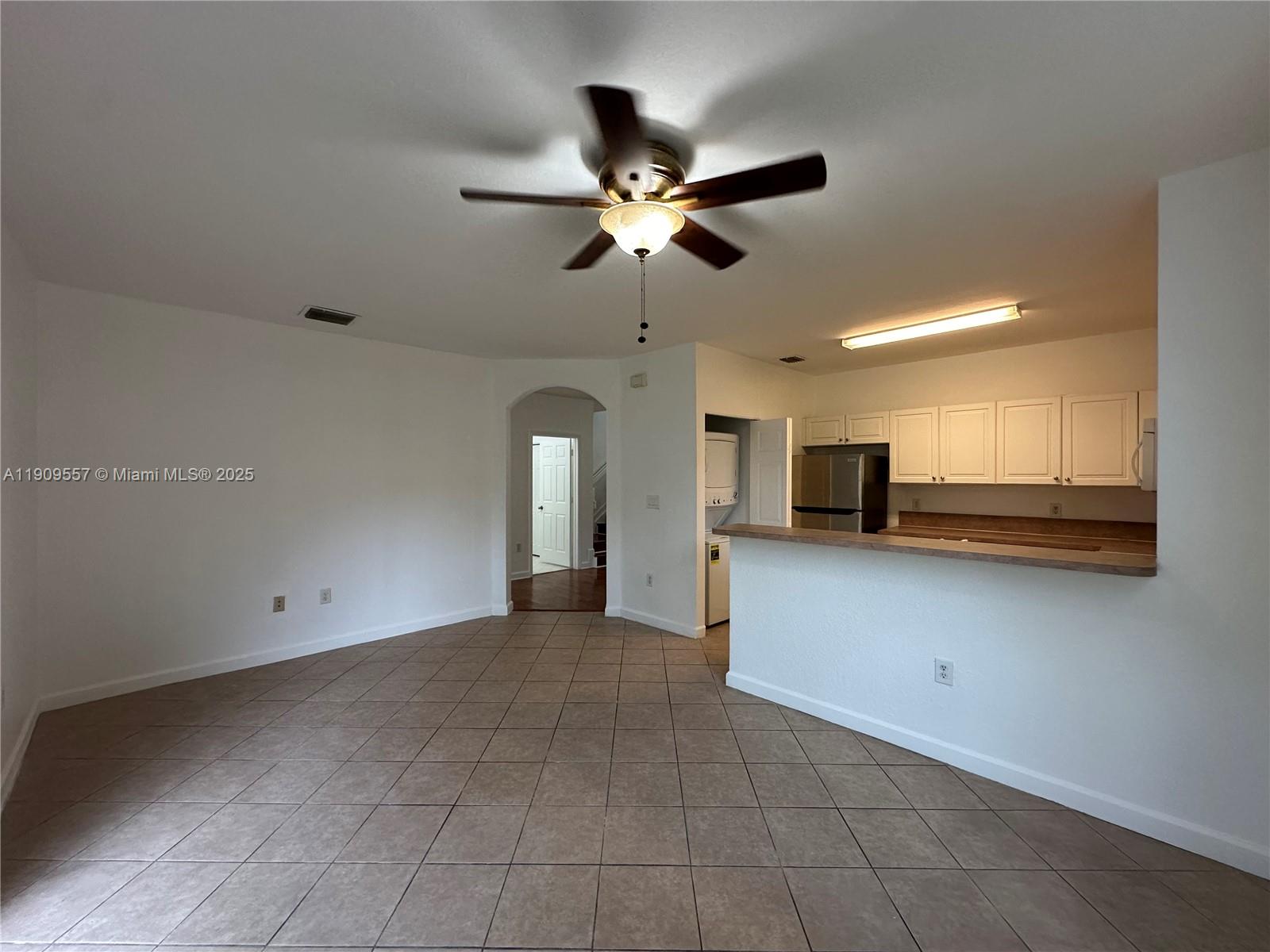 VILLAS AT CARMEL CONDO NO - Residential Lease