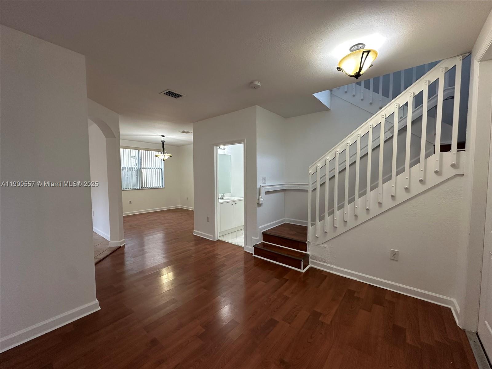 VILLAS AT CARMEL CONDO NO - Residential Lease