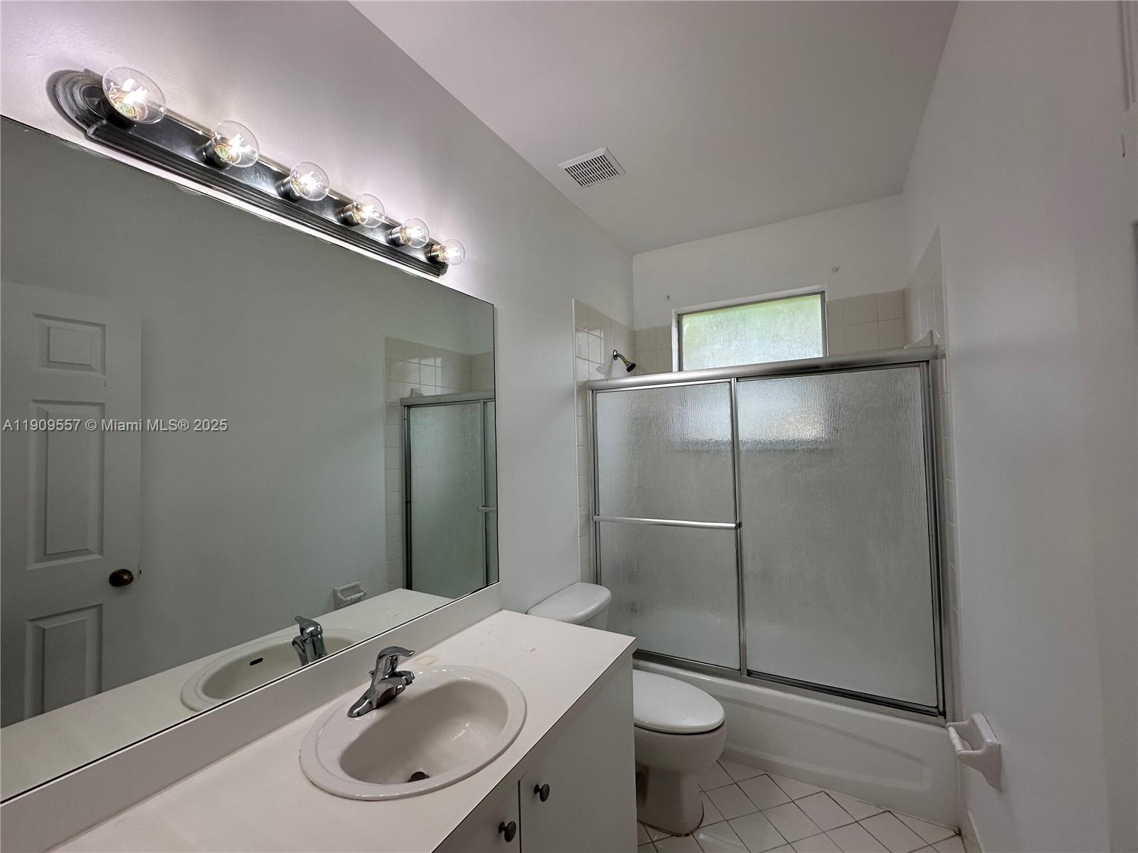 VILLAS AT CARMEL CONDO NO - Residential Lease