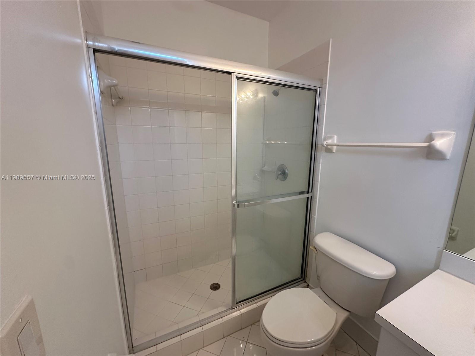 VILLAS AT CARMEL CONDO NO - Residential Lease