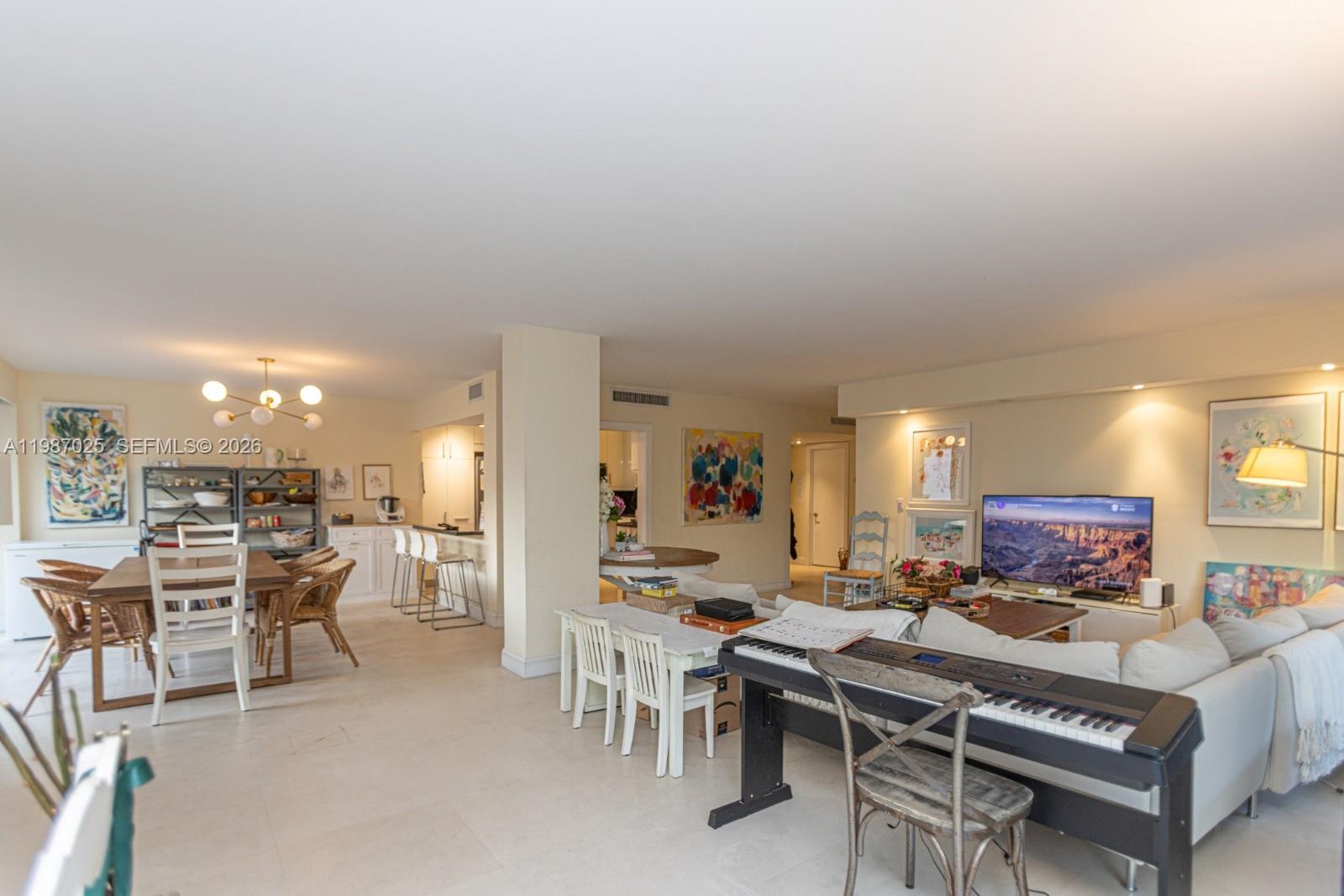 COMMODORE CLUB WEST CONDO - Residential