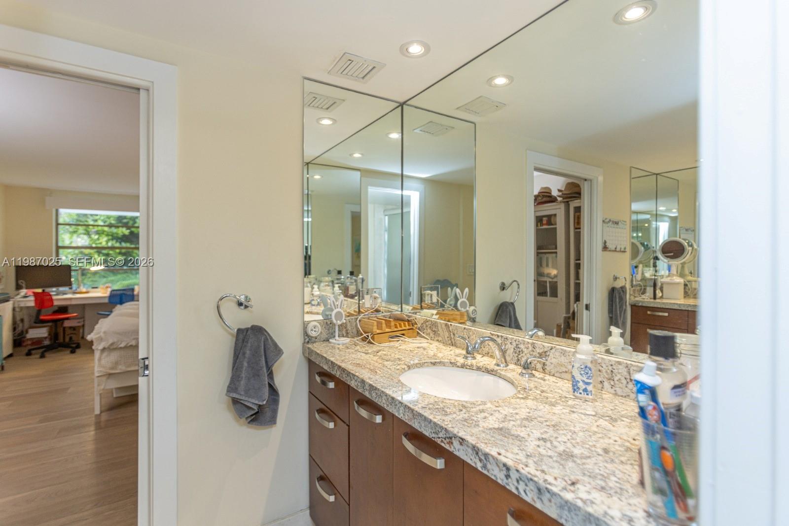 COMMODORE CLUB WEST CONDO - Residential