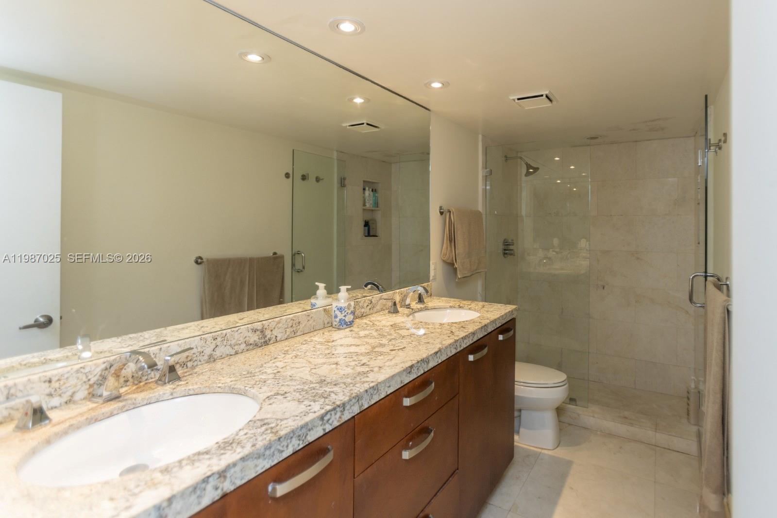 COMMODORE CLUB WEST CONDO - Residential