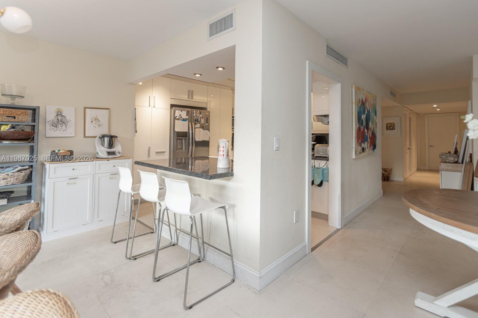 COMMODORE CLUB WEST CONDO - Residential