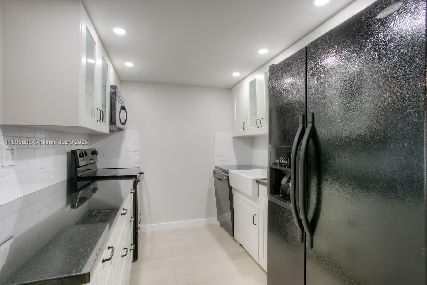 WOODLANDS TOWNHOUSE CONDO - Residential