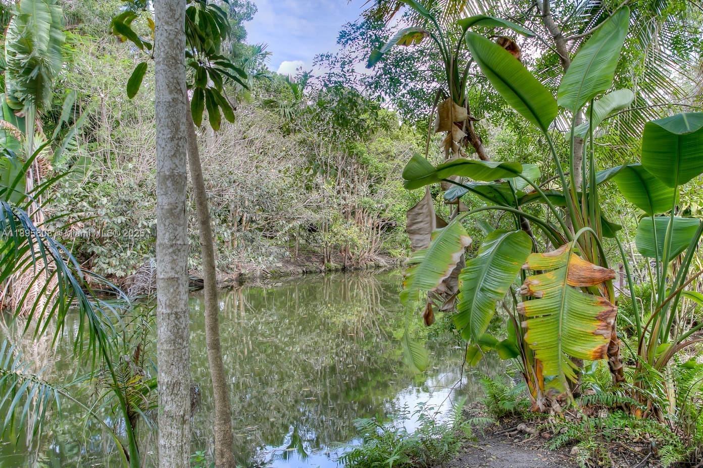 WOODLANDS TOWNHOUSE CONDO - Residential