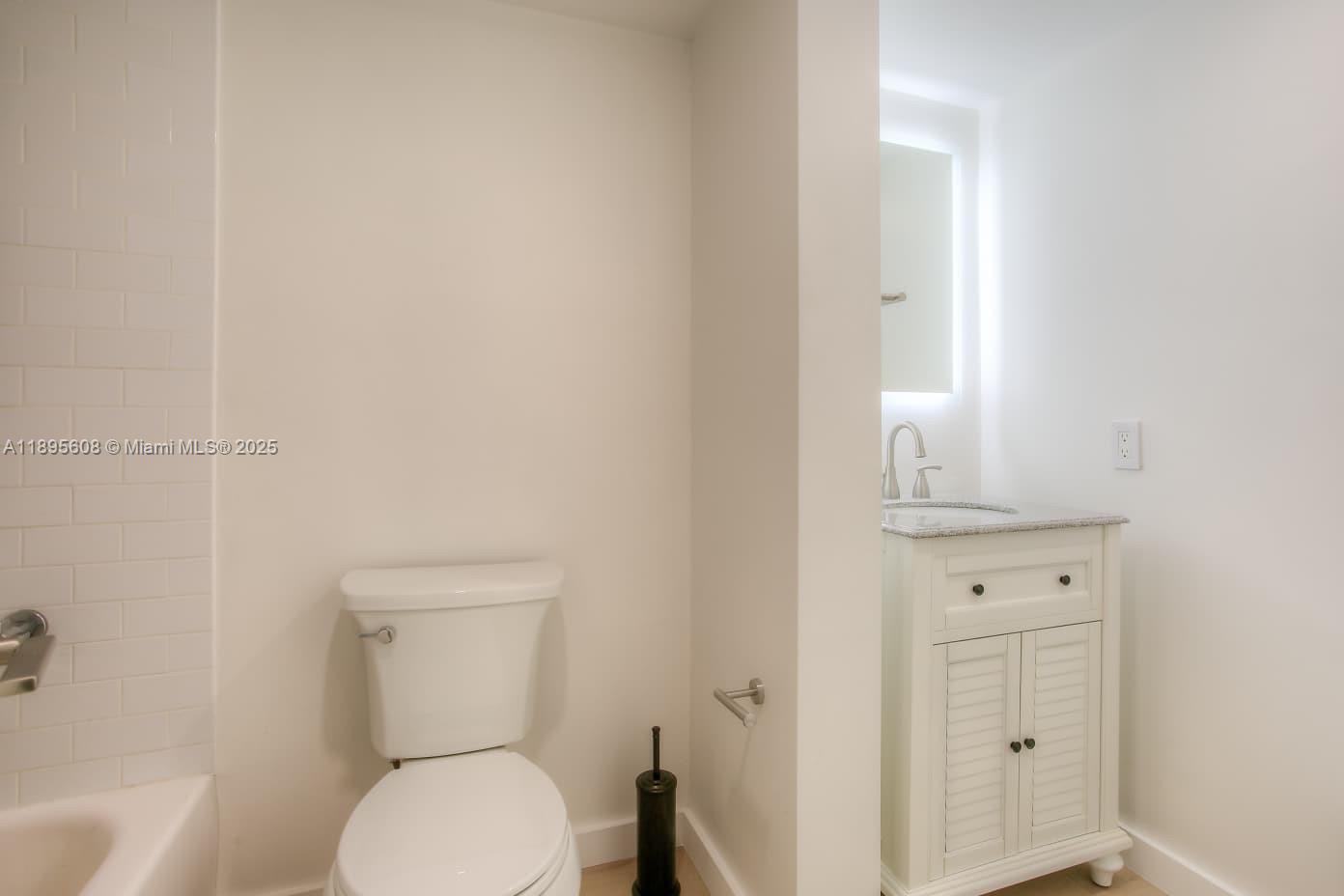WOODLANDS TOWNHOUSE CONDO - Residential