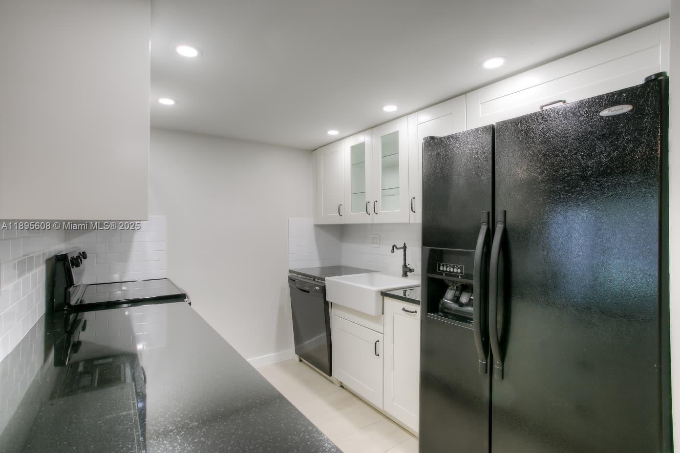 WOODLANDS TOWNHOUSE CONDO - Residential