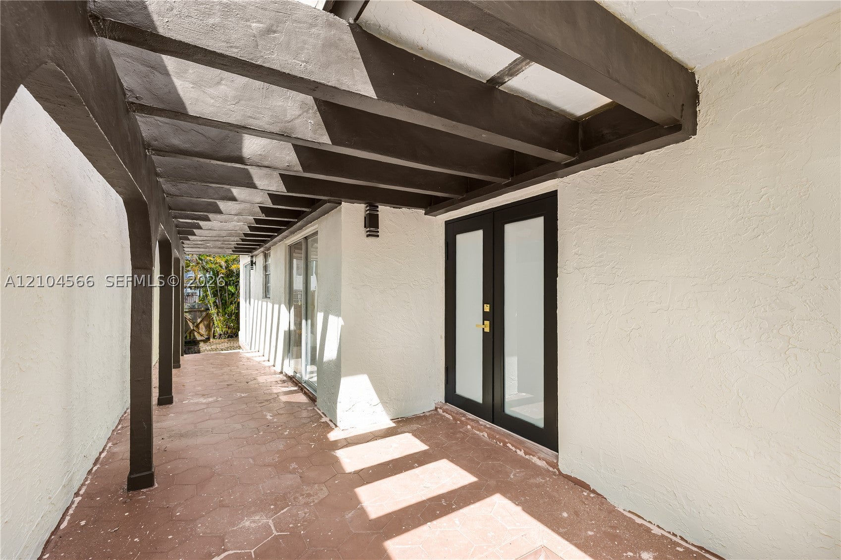 3860 W 10th Ct