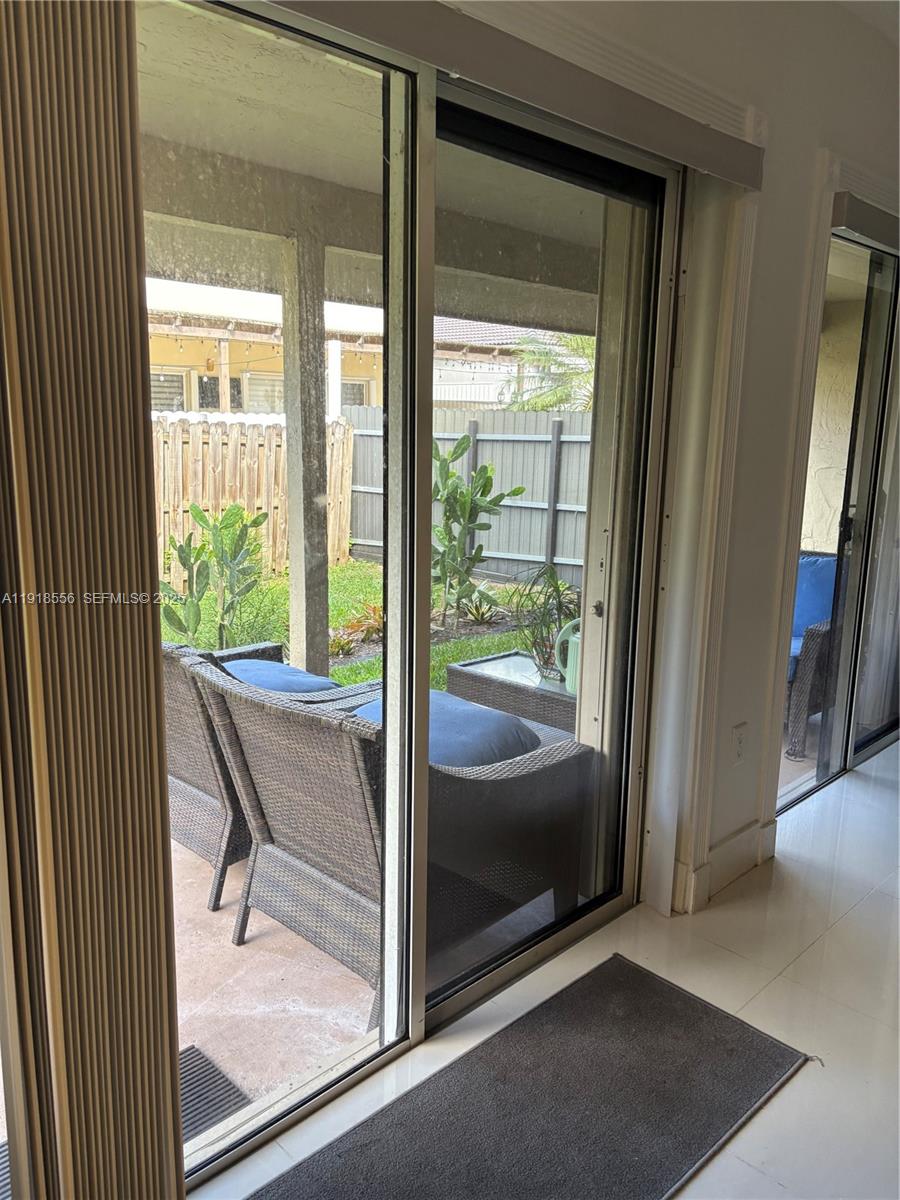 COUNTRY LAKE PARK 1ST ADD - Residential