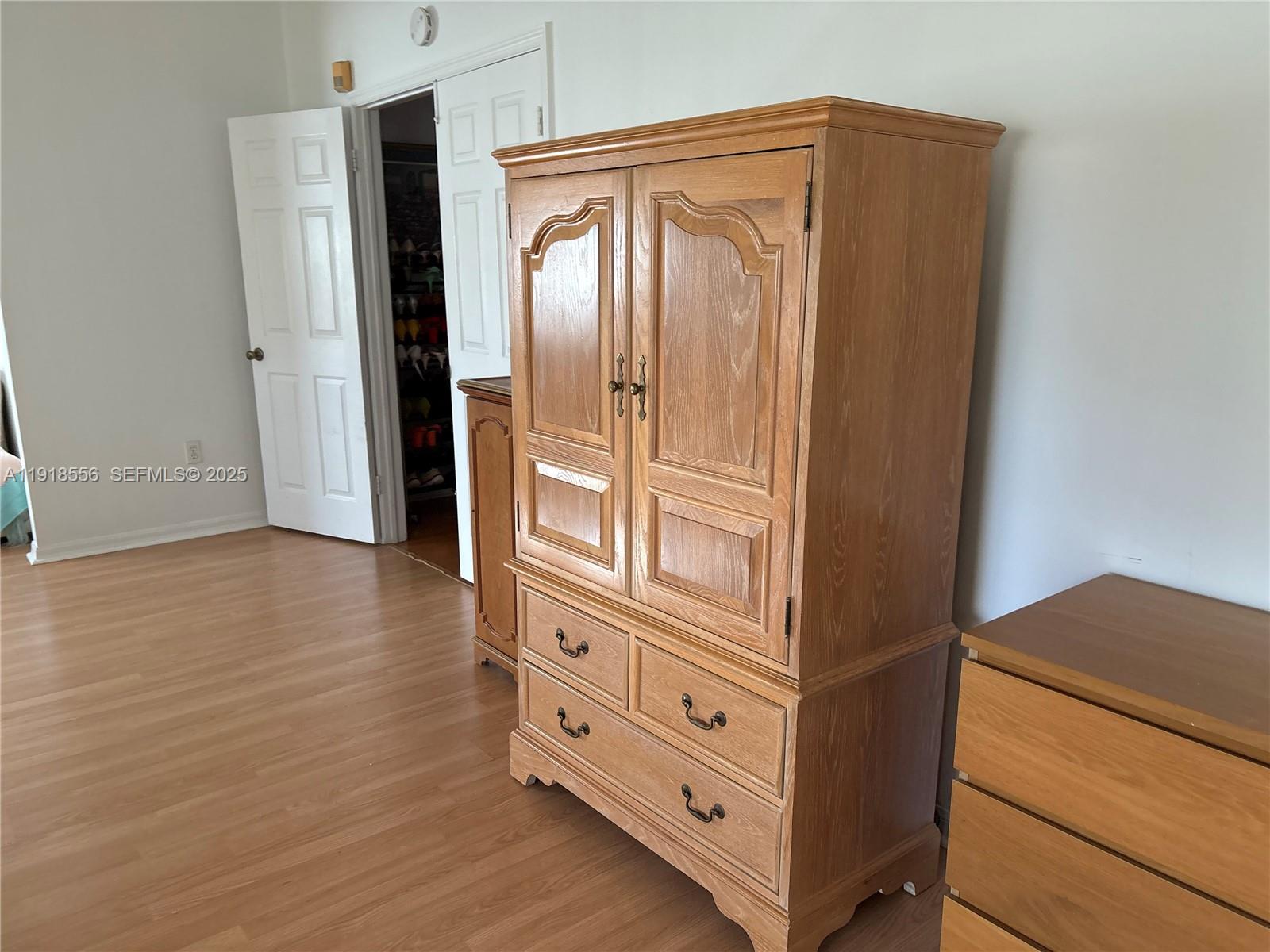 COUNTRY LAKE PARK 1ST ADD - Residential