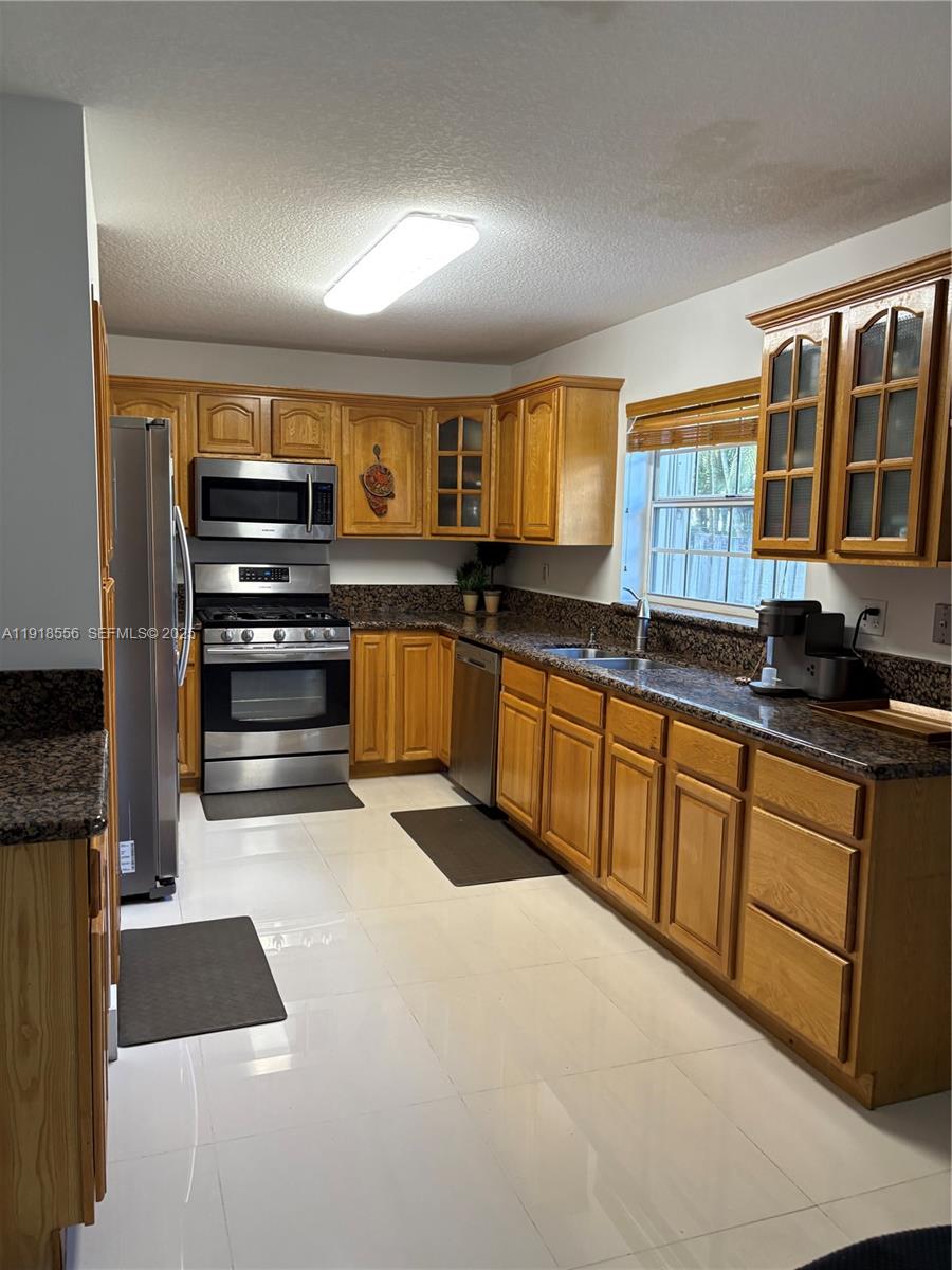 COUNTRY LAKE PARK 1ST ADD - Residential