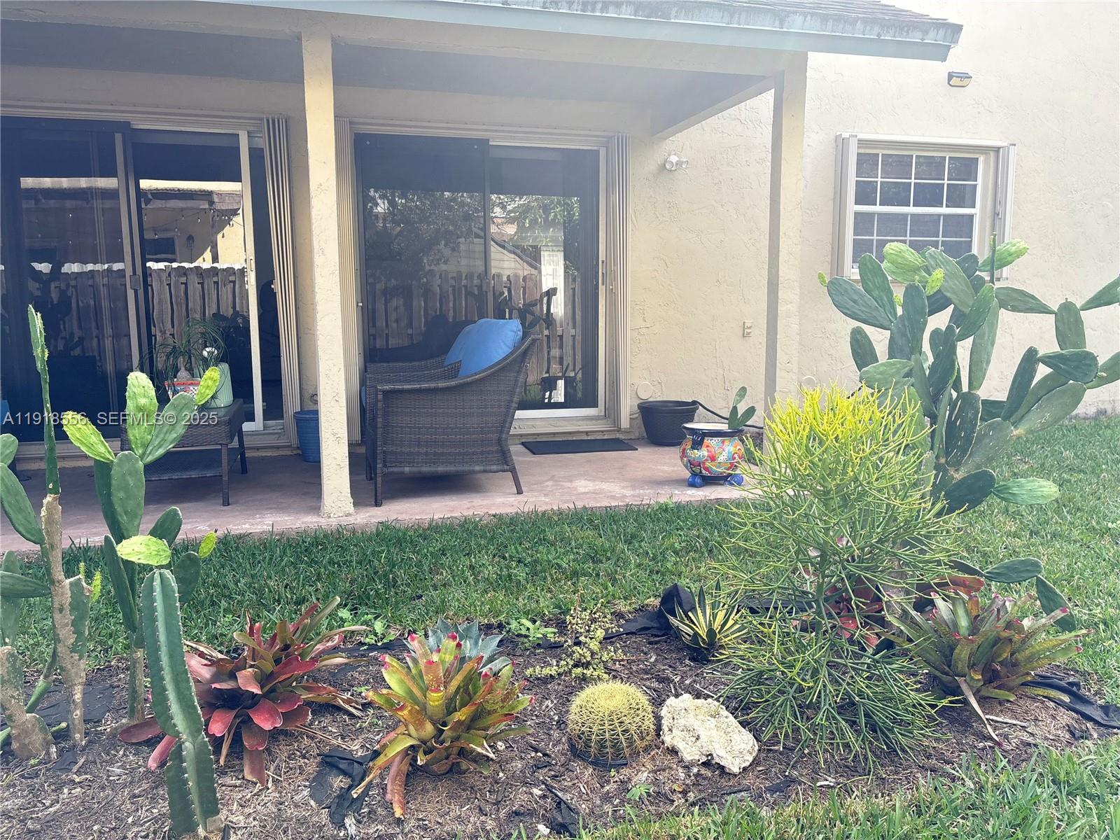 COUNTRY LAKE PARK 1ST ADD - Residential