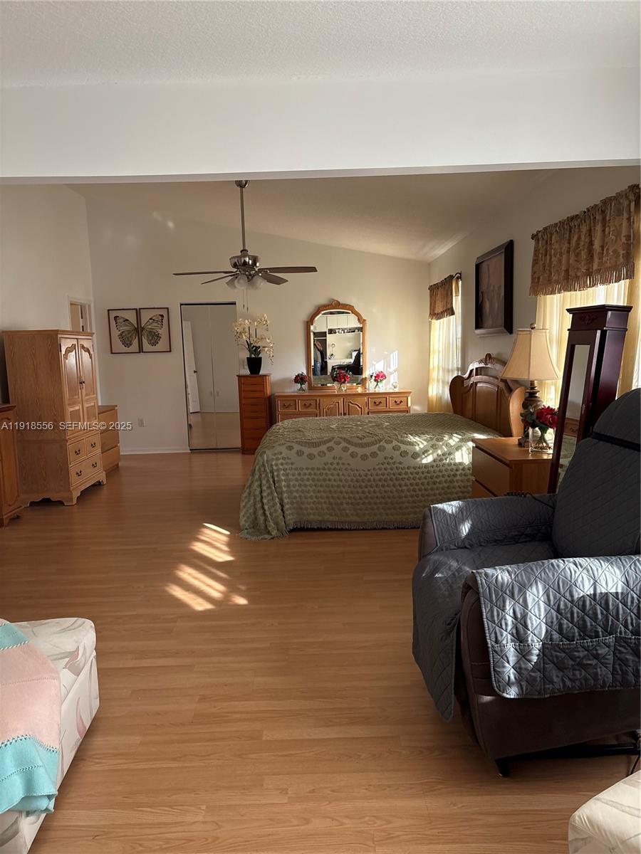 COUNTRY LAKE PARK 1ST ADD - Residential