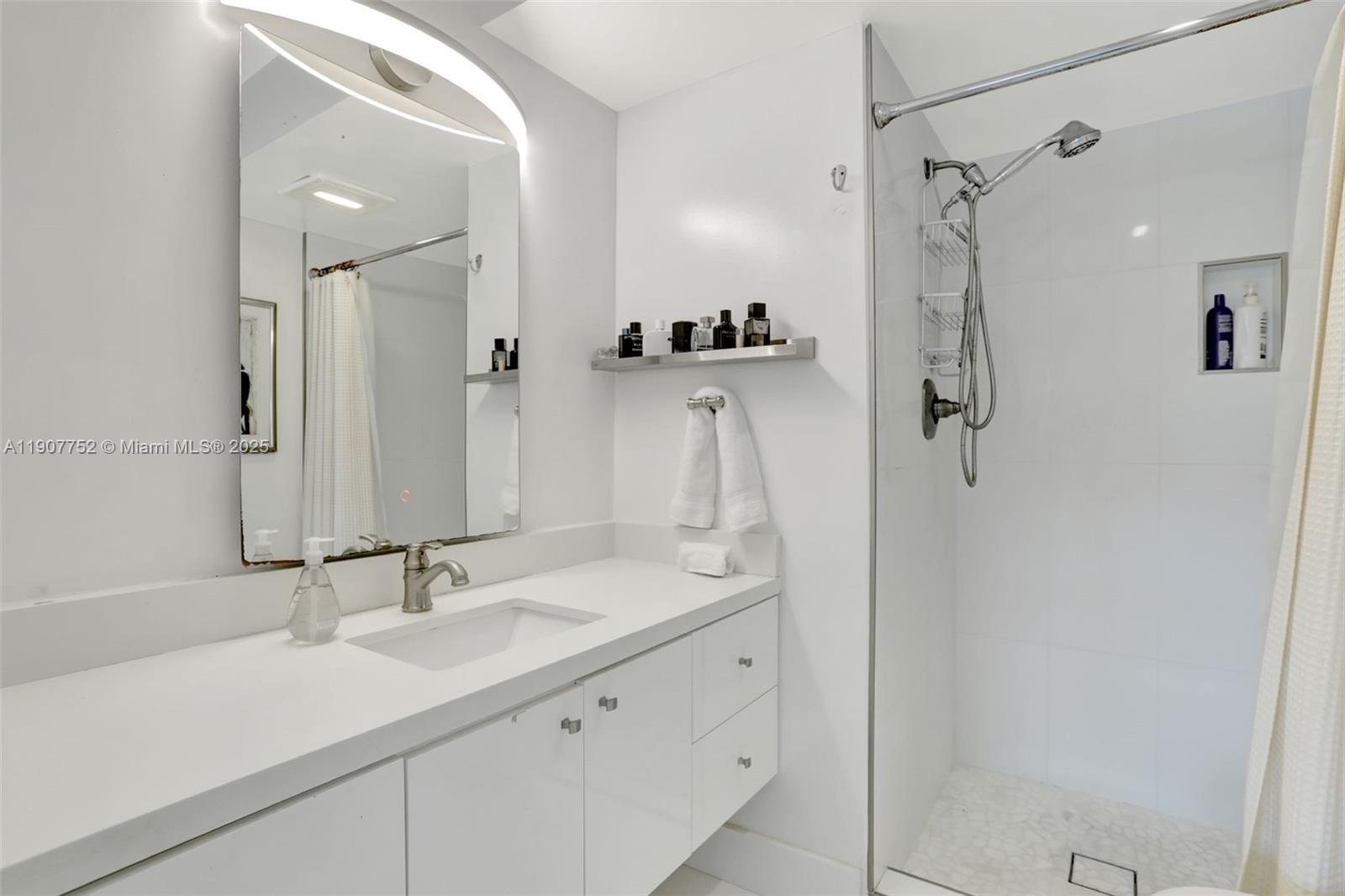 SUNRISE LAKES 17 CONDO - Residential