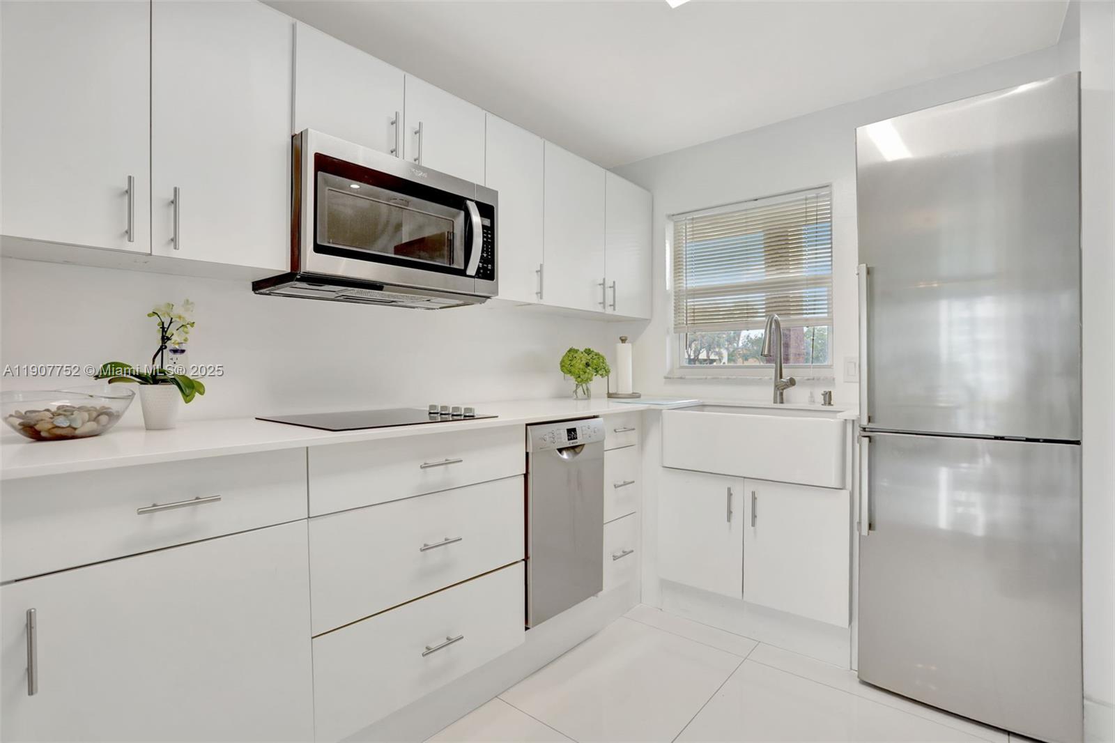 2931 E Sunrise Lakes Dr 109