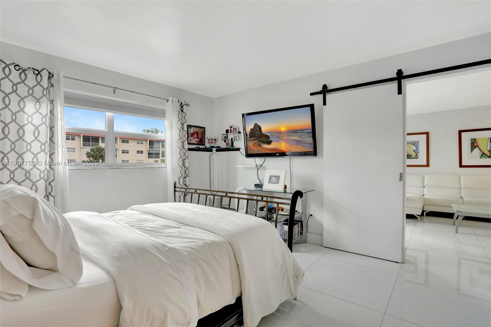 SUNRISE LAKES 17 CONDO - Residential