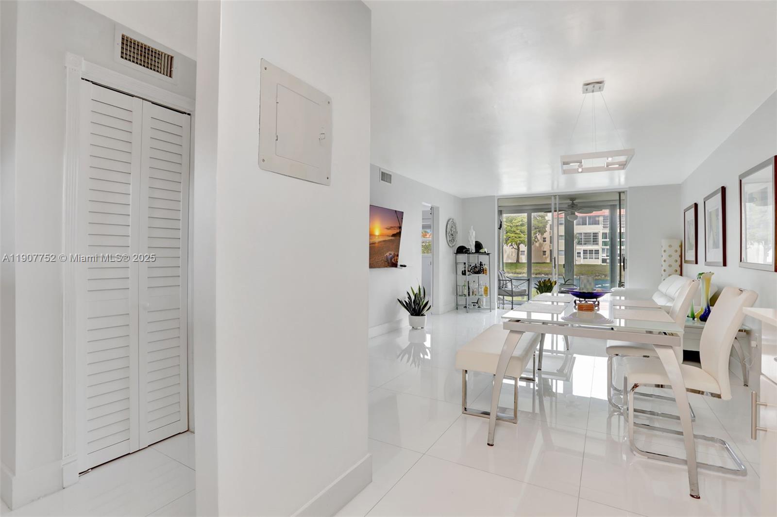 SUNRISE LAKES 17 CONDO - Residential