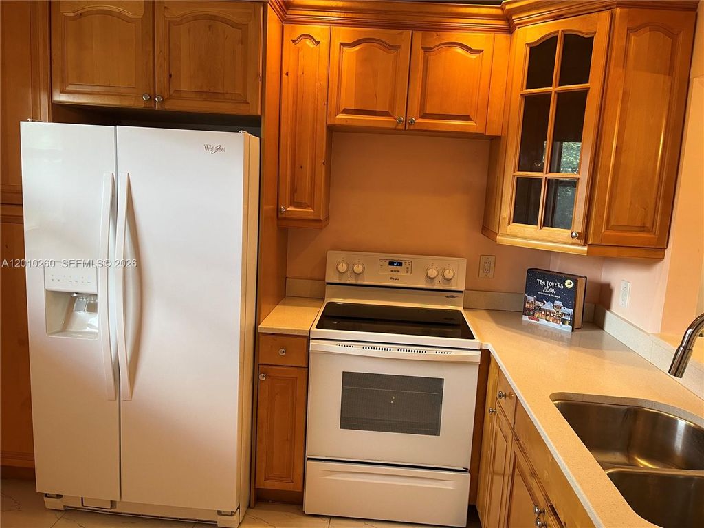 Photo of 200 Ashbury Rd #208, Hollywood, FL 33024 (MLS # A12010260)