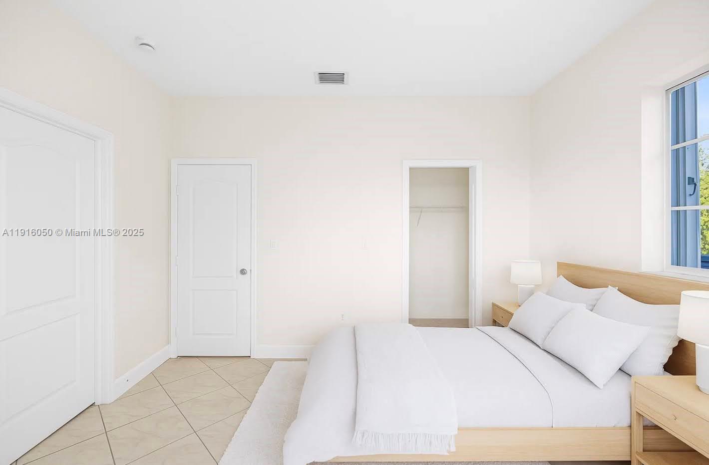 ROYAL OAKS - Residential