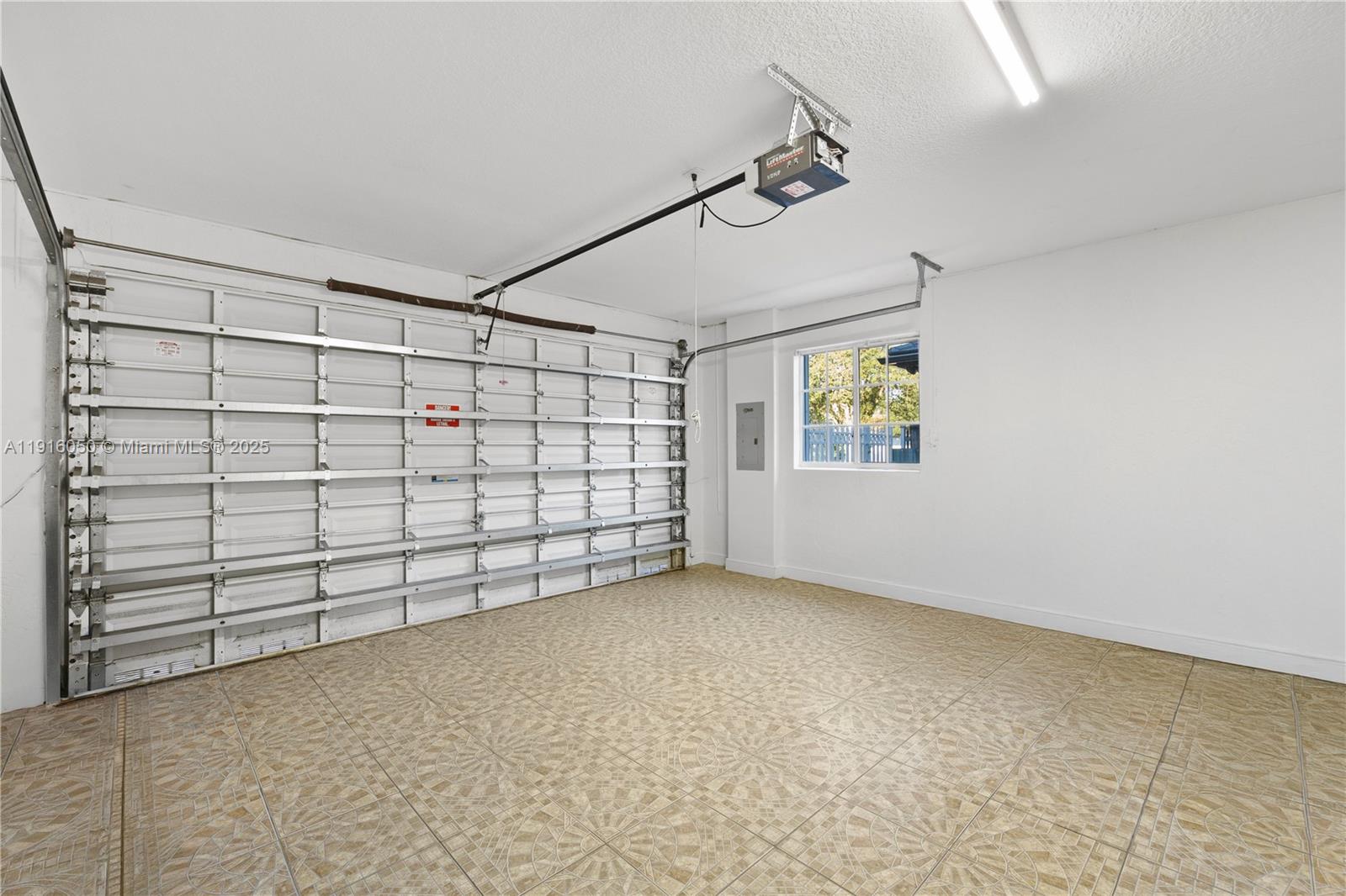 ROYAL OAKS - Residential