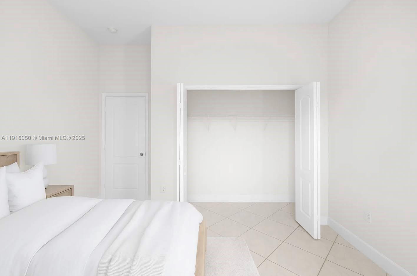 ROYAL OAKS - Residential