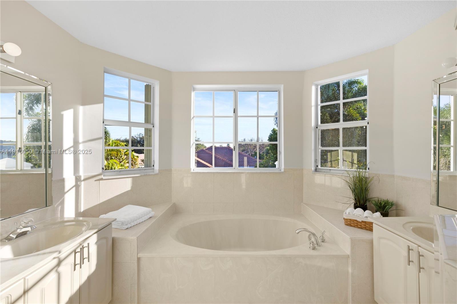 ROYAL OAKS - Residential