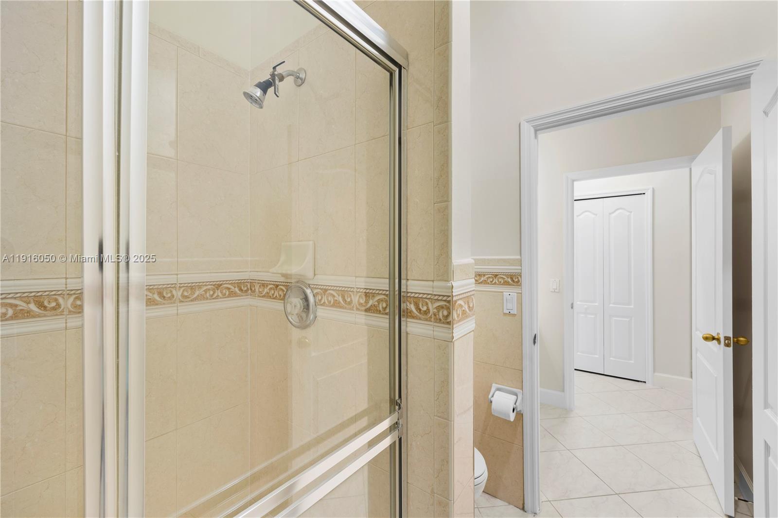 ROYAL OAKS - Residential