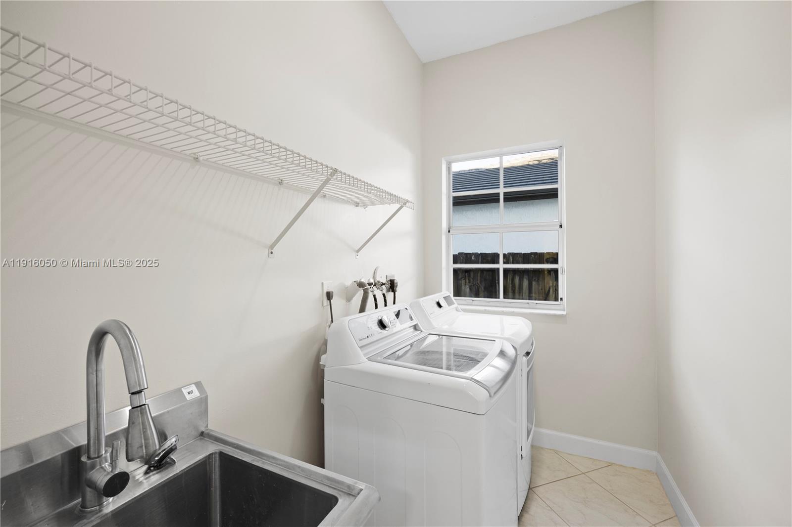 ROYAL OAKS - Residential