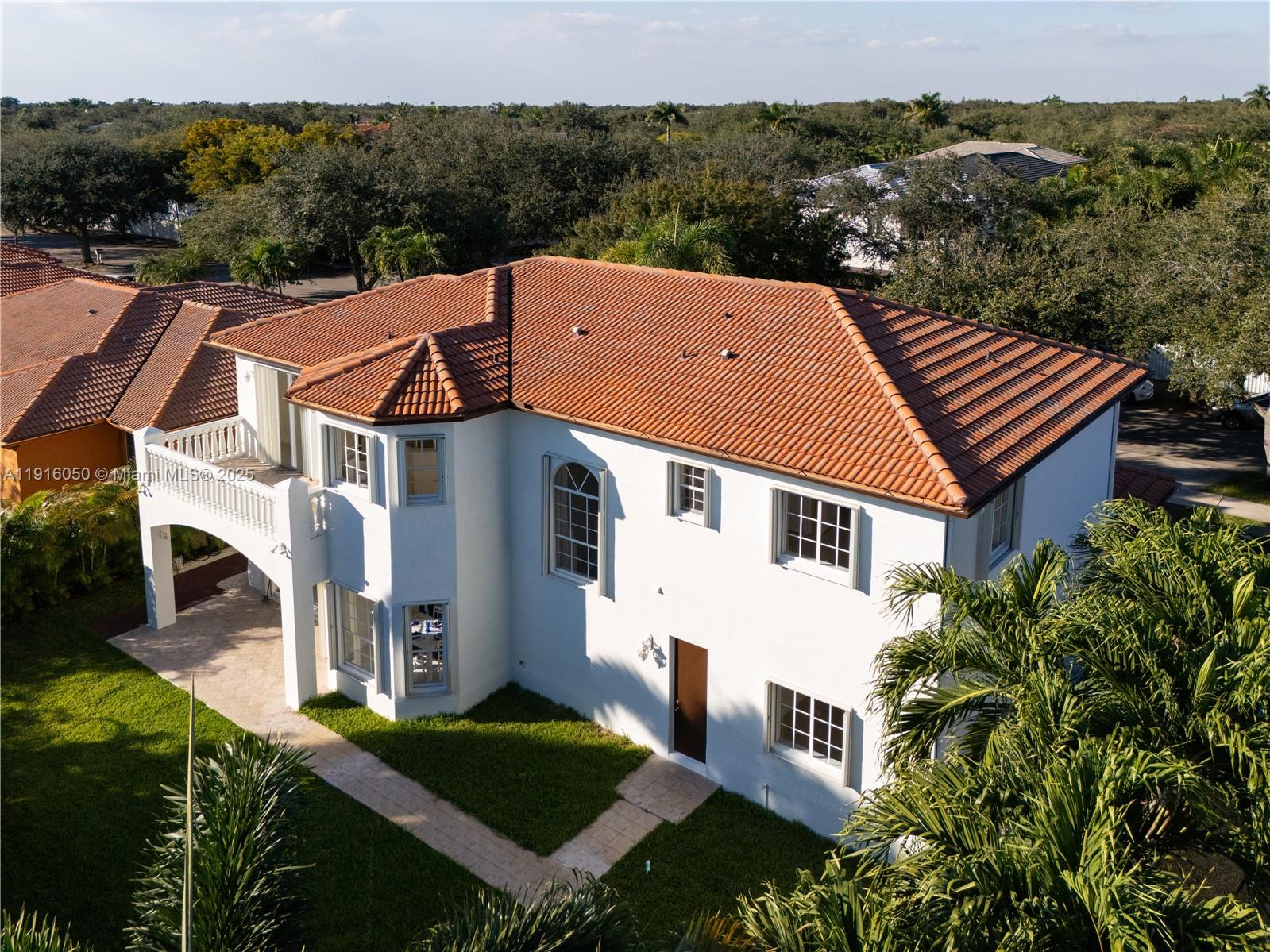 ROYAL OAKS - Residential