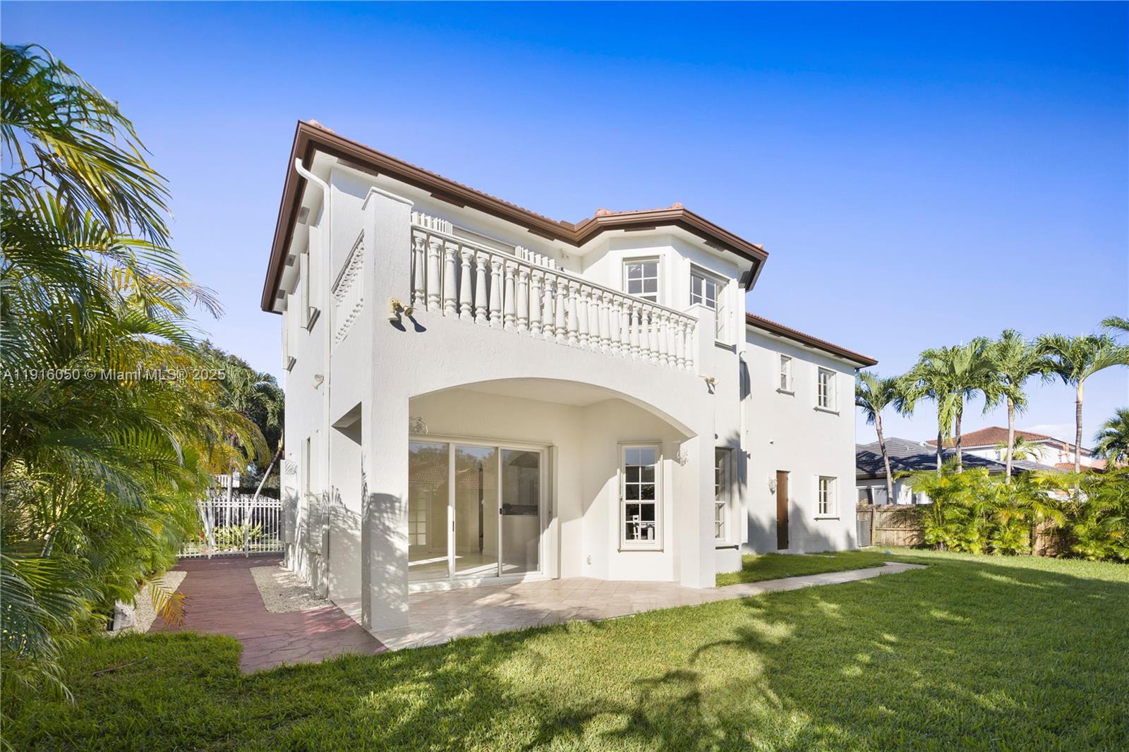 ROYAL OAKS - Residential