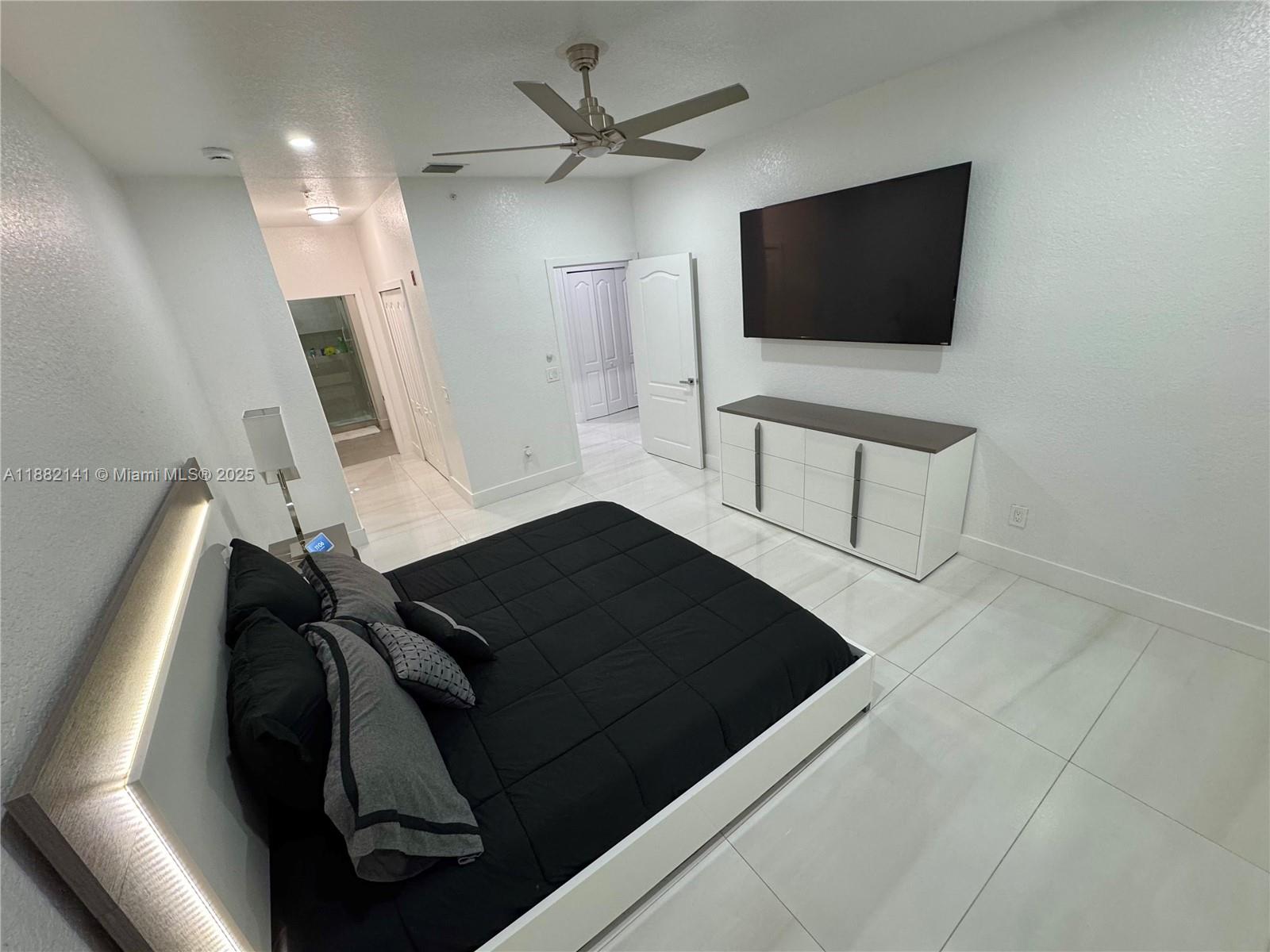 COURTYARDS TWO CONDO - Residential Lease